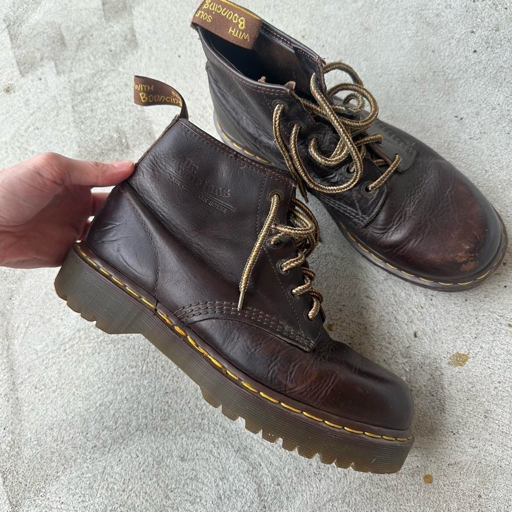 Vintage made in England Dr. Martens Brown Leather Boots with Air-Cushioned Sole